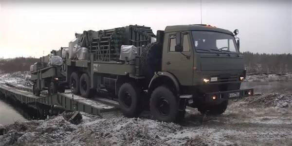 Hệ thống "Murmansk-BN" phải di chuyển bằng xe tải hạng nặng (Ảnh: LTN). Hệ thống "Murmansk-BN" phải di chuyển bằng xe tải hạng nặng (Ảnh: LTN).