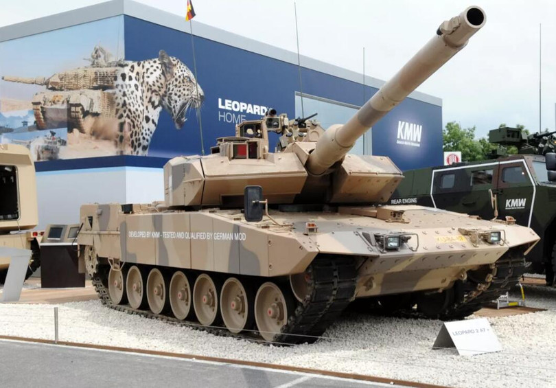 Xe tăng Leopard-2 đã được Đức cam kết viện trợ cho Ukraine (Ảnh: Sina). Xe tăng Leopard-2 đã được Đức cam kết viện trợ cho Ukraine (Ảnh: Sina).