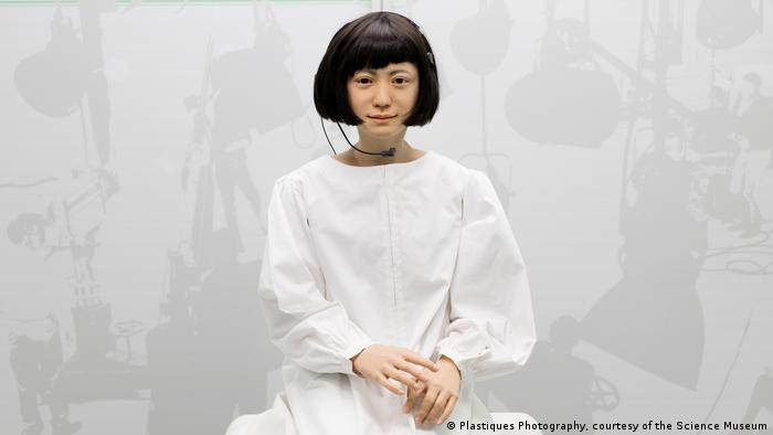 Robot là người dẫn chương trình tin tức trên truyền hình ở Nhật (Ảnh: Deutsche Welle). Robot là người dẫn chương trình tin tức trên truyền hình ở Nhật (Ảnh: Deutsche Welle).