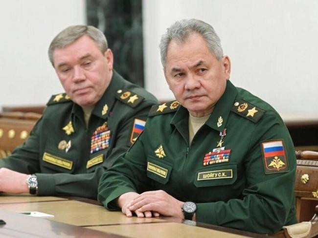 Bộ trưởng Quốc phòng Nga Sergey Shoigu (phải) và Tổng Tham mưu trưởng Valery Gerasimov (Ảnh: Sohu). Bộ trưởng Quốc phòng Nga Sergey Shoigu (phải) và Tổng Tham mưu trưởng Valery Gerasimov (Ảnh: Sohu).