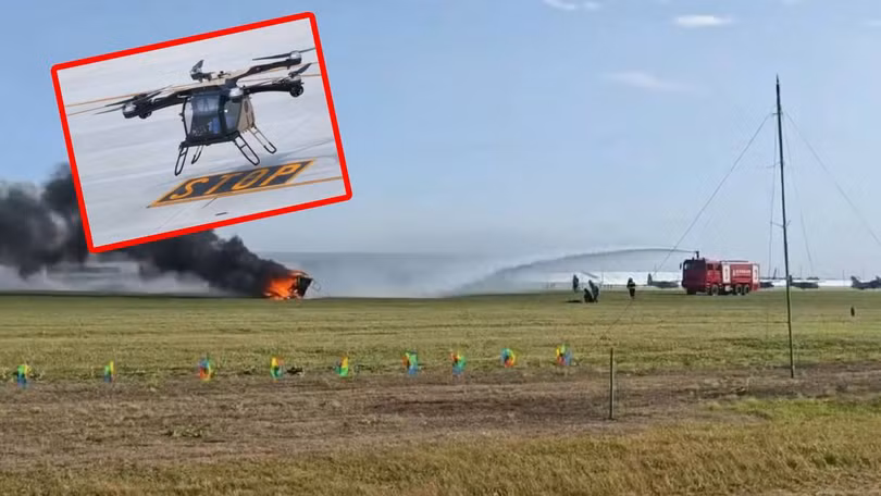 Một chiếc eVTOL bốc cháy dữ dội sau khi bị rơi do va chạm. Ảnh: Ifeng.