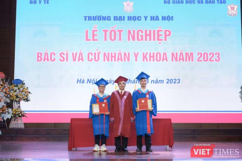 VT_Thủ khoa.jpg