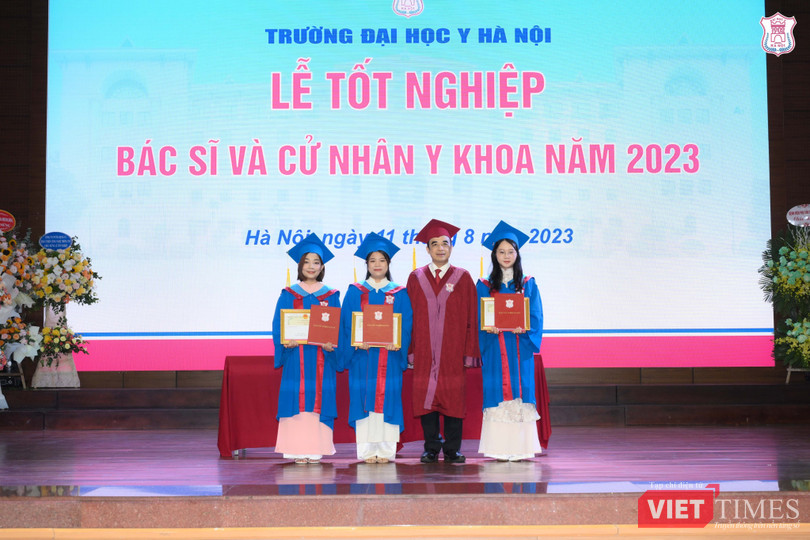 VT_ Thu khoa ngành.jpg