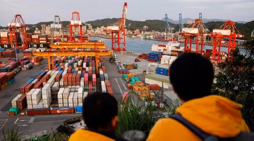 Thue tac dong den xuat nhap khau.png