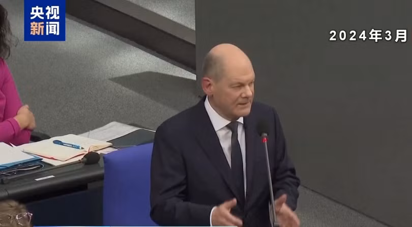 Ong Olaf Scholz.jpeg