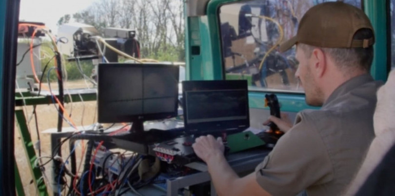 Dieu khien vu khi.jpg