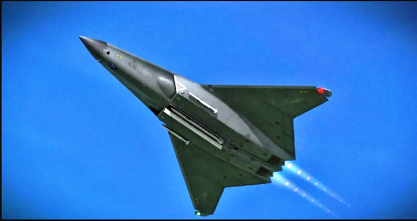 Ảnh chụp chiếc J-50 khi tăng tốc. Ảnh: Guancha.