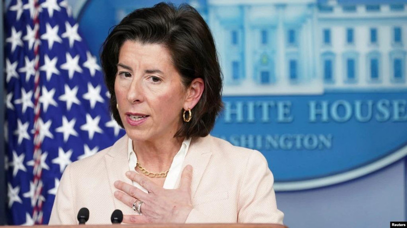 Bộ trương Thương mại Mỹ Gina M. Raymondo giải thích về việc trừng phạt 7 công ty, tổ chức siêu máy tính Trung Quốc (Ảnh: Reuters). Bộ trương Thương mại Mỹ Gina M. Raymondo giải thích về việc trừng phạt 7 công ty, tổ chức siêu máy tính Trung Quốc (Ảnh: Reuters).