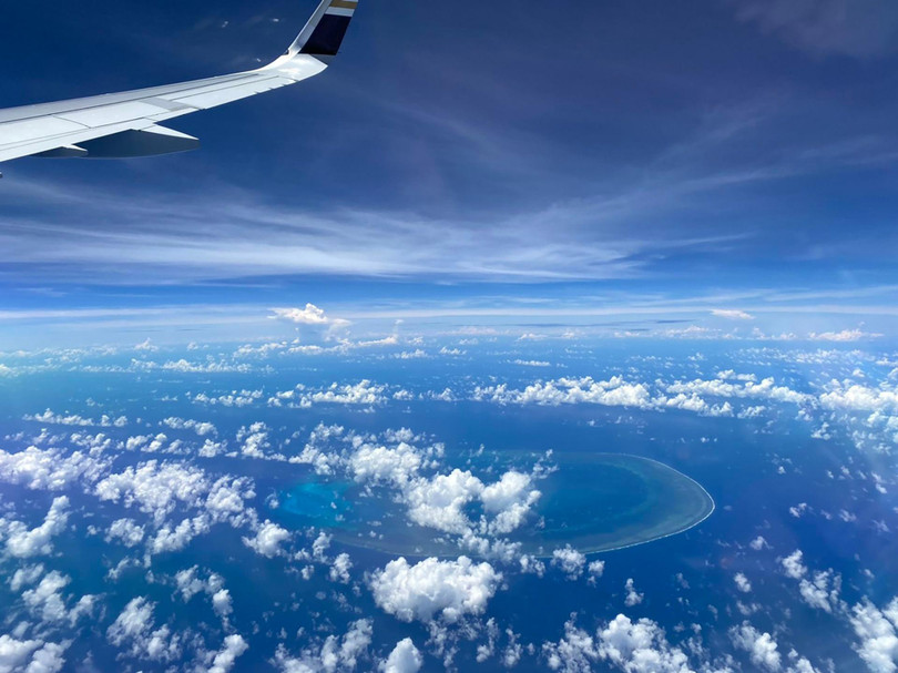 Máy bay quân sự Trung Quốc nhiều lần bay quanh đảo Đông Sa (Ảnh: CNA).