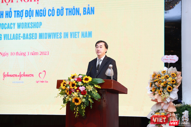 Thứ trưởng Bộ Y tế Trần Văn Thuấn Thứ trưởng Bộ Y tế Trần Văn Thuấn