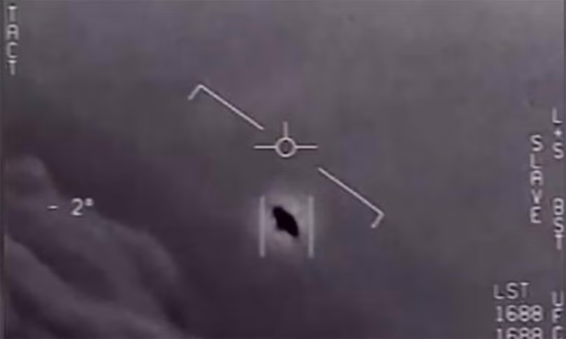 UFO bị hệ thống ATFLIR trên tiêm kích F/A-18 bám bắt hồi năm 2015. Video: US Navy.