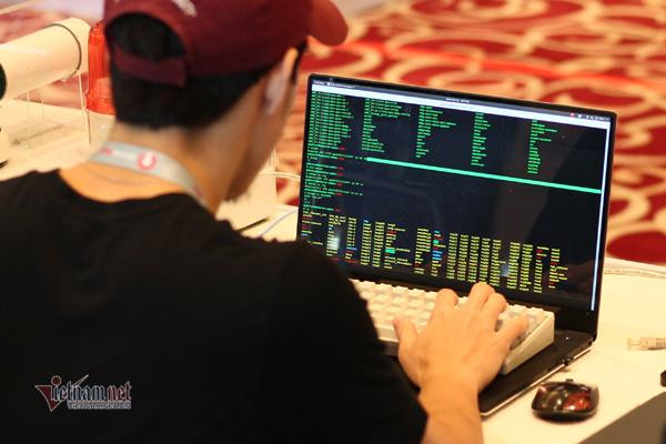 Tội phạm mạng hoàn toàn có thể bị xử lý hình sự với những bản án nặng chẳng kém trộm cắp, giết người.