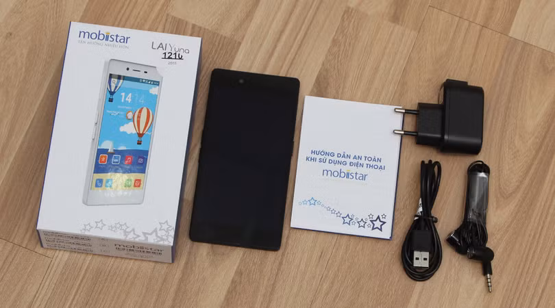 Smartphone selfie Mobiistar Lai Yuna S giá 2,09 triệu đồng