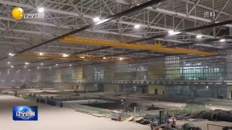 Ben trong nha may.png