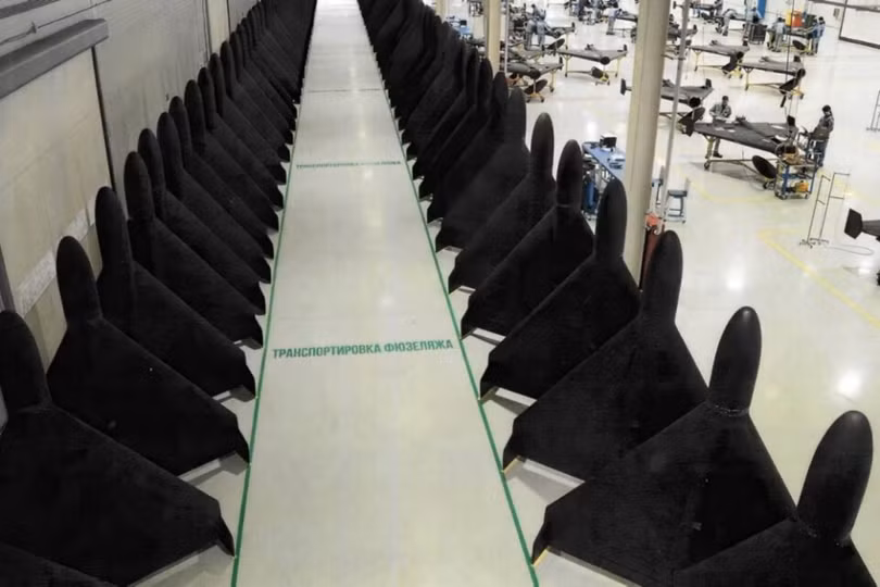 Thân máy bay được đúc trong nhà máy. Ảnh: Wforum.