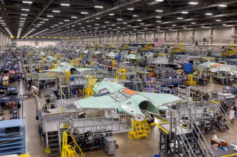 Se dat cac day chuyen J-35.png