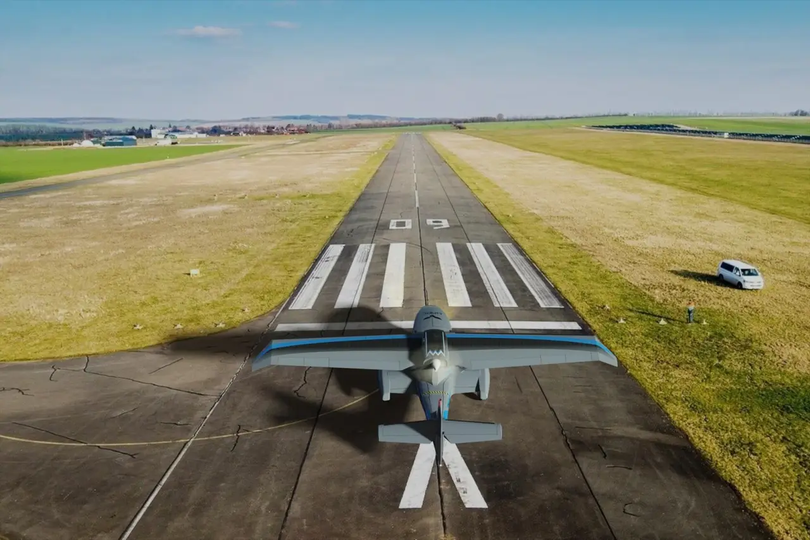 Cat canh tren mat dat.png