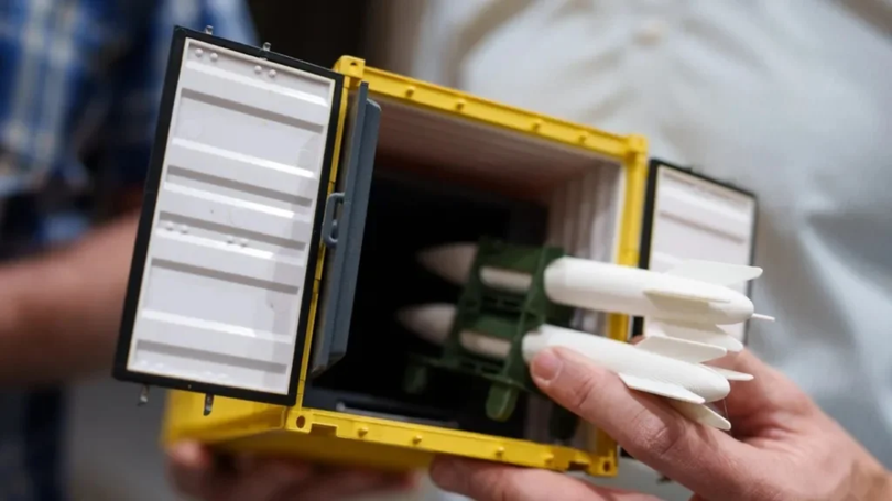 Mô hình kho bảo quản bom hạt nhân an toàn cao di động với hai quả B61. Ảnh: wforum.