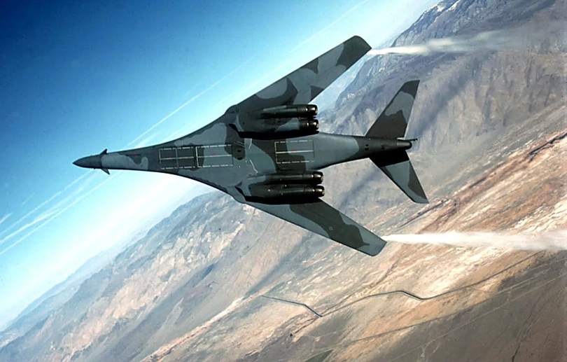 Bay voi toc do sieu am.png