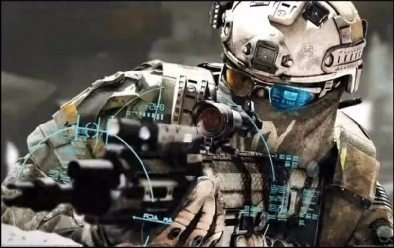 Người chỉ huy có thể nắm bắt tình trạng của từng người lính theo thời gian thực qua màn hình ở sở chỉ huy. Ảnh: Sina.