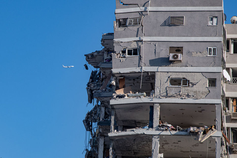 Nha Israel bi trung ten lua.png