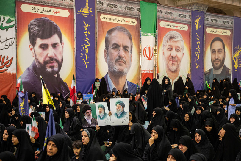 Ngày 2/7, tại thủ đô Tehran, Iran tổ chức lễ tang cho các lãnh đạo cấp cao và nhà khoa học bị chết trong cuộc tấn công của Israel. Ảnh: VCG.