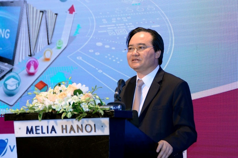 Bộ trưởng Phùng Xuân Nhạ