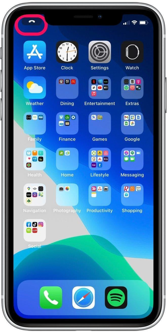 Vuốt lên ngược trở lại từ chế độ toàn màn hình sẽ làm tắt tiếng cuộc gọi, dù bạn vẫn có thể nhấn vào biểu tượng điện thoại màu xám ở góc trên cùng bên trái của điện thoại để đưa ra quyết định trả lời hoặc từ chối cuộc gọi.