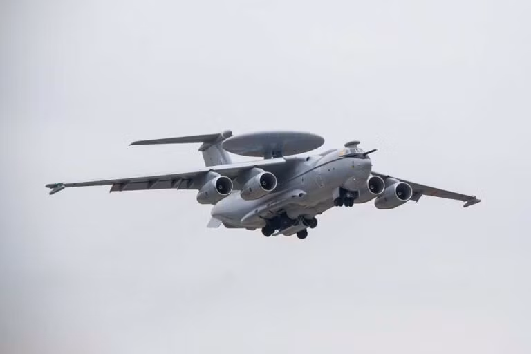 may-bay-awacs-a-50u-8870.jpg