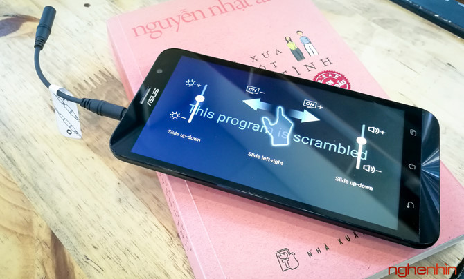 Trên tay Zenfone Go TV bắt sóng truyền hình trực tiếp ảnh 5 Trên tay Zenfone Go TV bắt sóng truyền hình trực tiếp ảnh 5