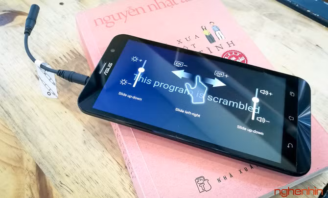 Trên tay Zenfone Go TV bắt sóng truyền hình trực tiếp ảnh 5 Trên tay Zenfone Go TV bắt sóng truyền hình trực tiếp ảnh 5