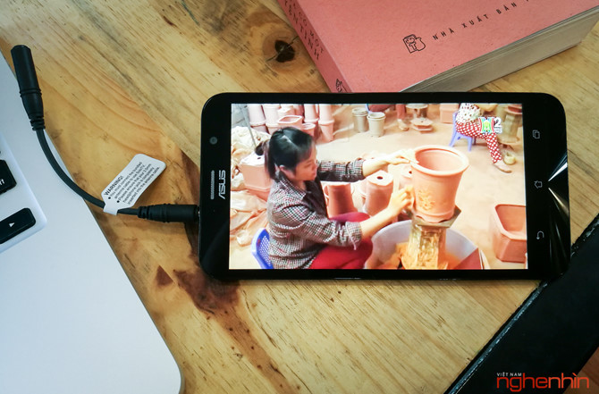 Trên tay Zenfone Go TV bắt sóng truyền hình trực tiếp ảnh 6 Trên tay Zenfone Go TV bắt sóng truyền hình trực tiếp ảnh 6