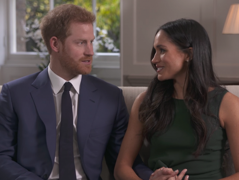 Chấm điểm gu thời trang của công nương Kate Middleton và Meghan Marke qua các tấm hình chia sẻ trên Internet ảnh 12