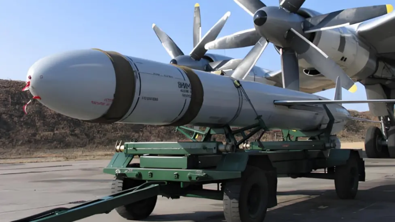 Hình ảnh được cho là tên lửa hành trình tầm xa Flamingo của Ukraine. Ảnh: Topwar.