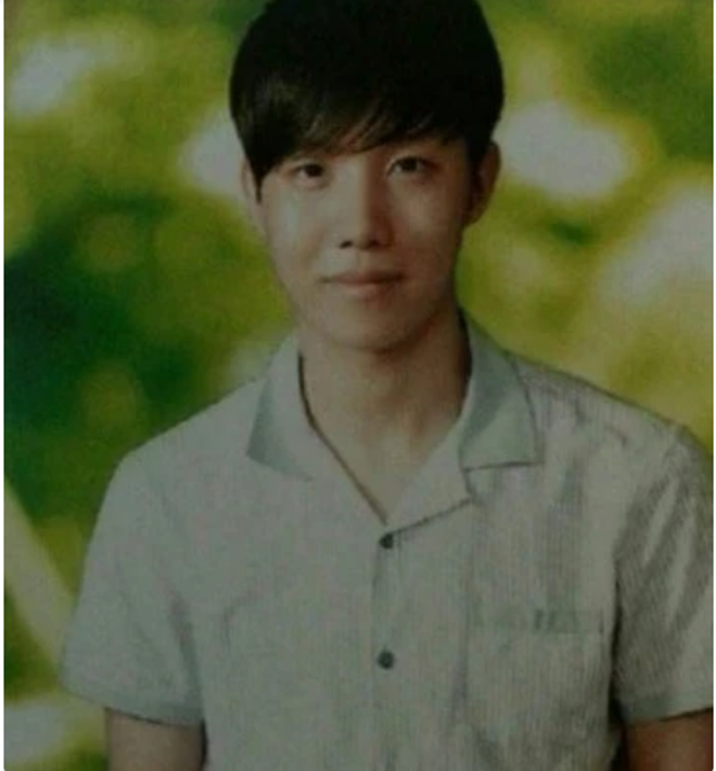 Trước khi trở thành ngôi sao lớn, thành viên BTS được phát hiện như thế nào? ảnh 14