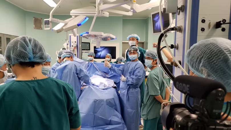 Ca phẫu thuật tách 2 bé song sinh tại BV Nhi đồng TP.HCM (ảnh: BV Nhi đồng TP HCM)