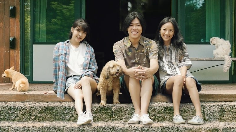 "Em gái quốc dân" IU: nghệ sĩ có tầm ảnh hưởng nhất Hàn Quốc ảnh 1