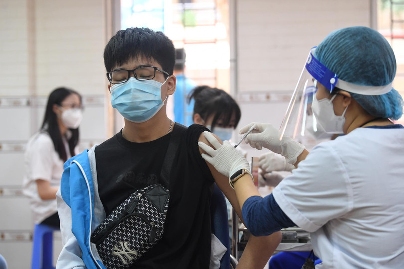 Tiêm phòng là cách phòng dịch COVID-19 tốt nhất cho trẻ