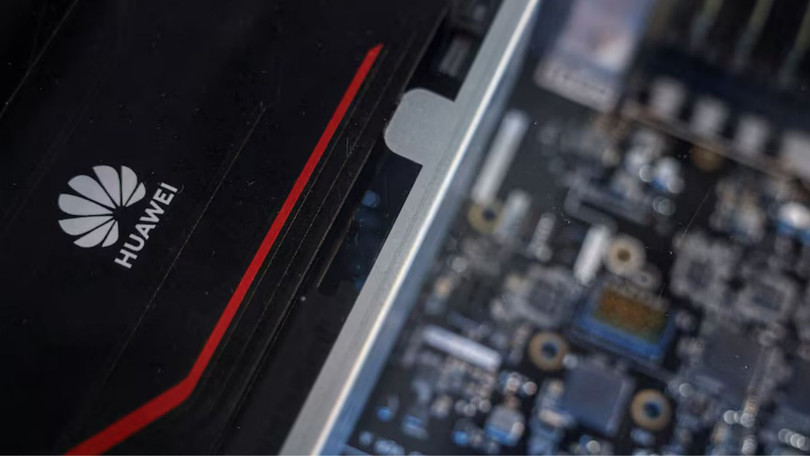 Huawei sẽ vận chuyển hàng loạt chip AI cho thị trường nội địa. Ảnh: Reuters.
