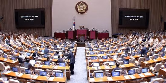 Hàn Quốc vừa thông qua dự luật nhắm đến Apple và Google.