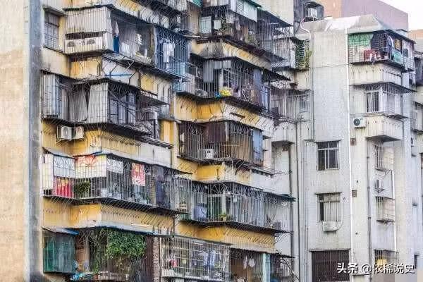 Những khu nhà tồi tàn ngay giữa Thượng Hải phồn hoa. Nguồn: TouTiao Những khu nhà tồi tàn ngay giữa Thượng Hải phồn hoa. Nguồn: TouTiao