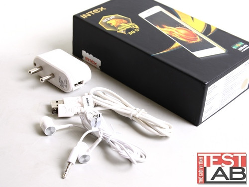 Trọn bộ phụ kiện kèm theo máy.