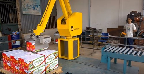 Sau đó, robot sẽ xếp thùng hàng lên pallet với kịch bản (vị trí của các thùng hàng)được lập trình sẵn. Sau đó, robot sẽ xếp thùng hàng lên pallet với kịch bản (vị trí của các thùng hàng)được lập trình sẵn.
