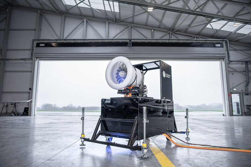 Động cơ tuabin phản lực chạy điện tiên tiến của Cosmic Aerospace. Ảnh Cosmic Aerospace.