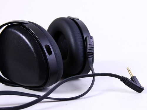 Dây cáp dẹt chống rối tốt.