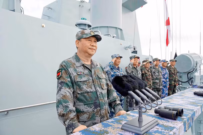 Với tư tưởng "Cường quốc tất tiên cường quân", sau khi lên nắm quyền, ông Tập Cận Bình đã chủ trương đẩy nhanh hiện đại hóa quân đội và Quốc phòng (Ảnh: Dwnews).