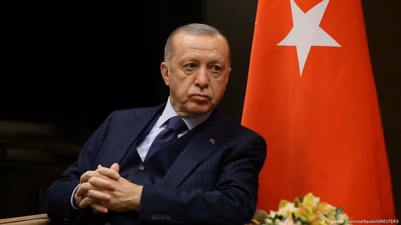 Ông Erdogan có thái độ cứng rắn bất thường với Mỹ và các đồng minh (Ảnh: Politico).