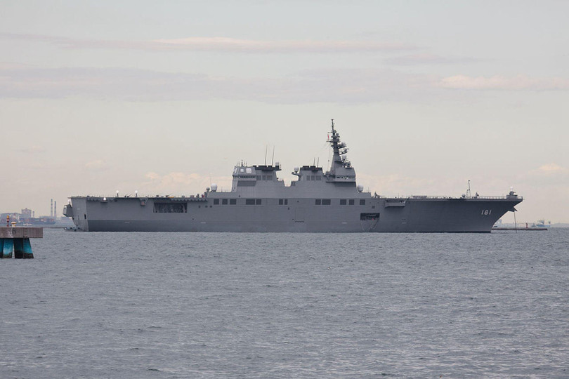 Tàu Izumo của Nhật đã nâng cấp, có thể dùng cho máy bay F-35 cất, hạ cánh (Ảnh: Dwnews).