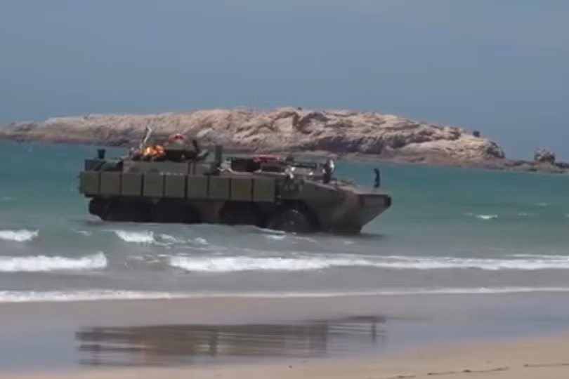 Lực lượng của Chiến khu Miền Đông PLA diễn tập đổ bộ chiếm đảo (Ảnh: Dwnews). Lực lượng của Chiến khu Miền Đông PLA diễn tập đổ bộ chiếm đảo (Ảnh: Dwnews).