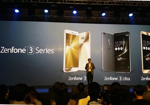 CEO của Asus, ông Jerry Shen giới thiệu Zenfone 3 tại Việt Nam.